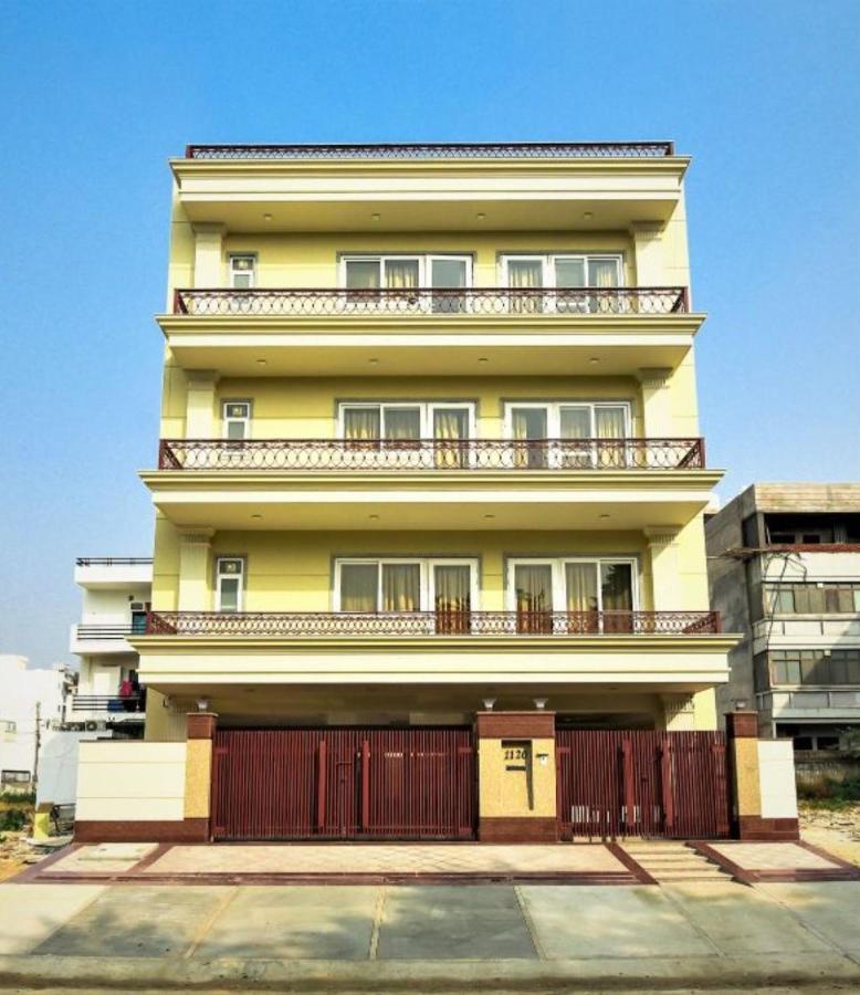 Bluo Studio1 Golf Course Road, Gym, Balcony Garden Gurgaon Bagian luar foto