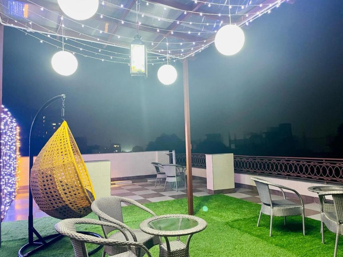 Bluo Studio1 Golf Course Road, Gym, Balcony Garden Gurgaon Bagian luar foto