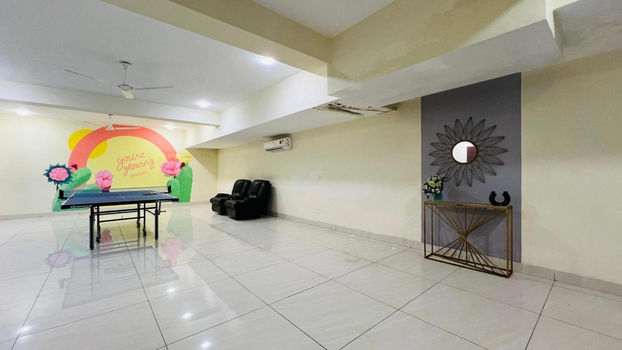 Bluo Studio1 Golf Course Road, Gym, Balcony Garden Gurgaon Bagian luar foto